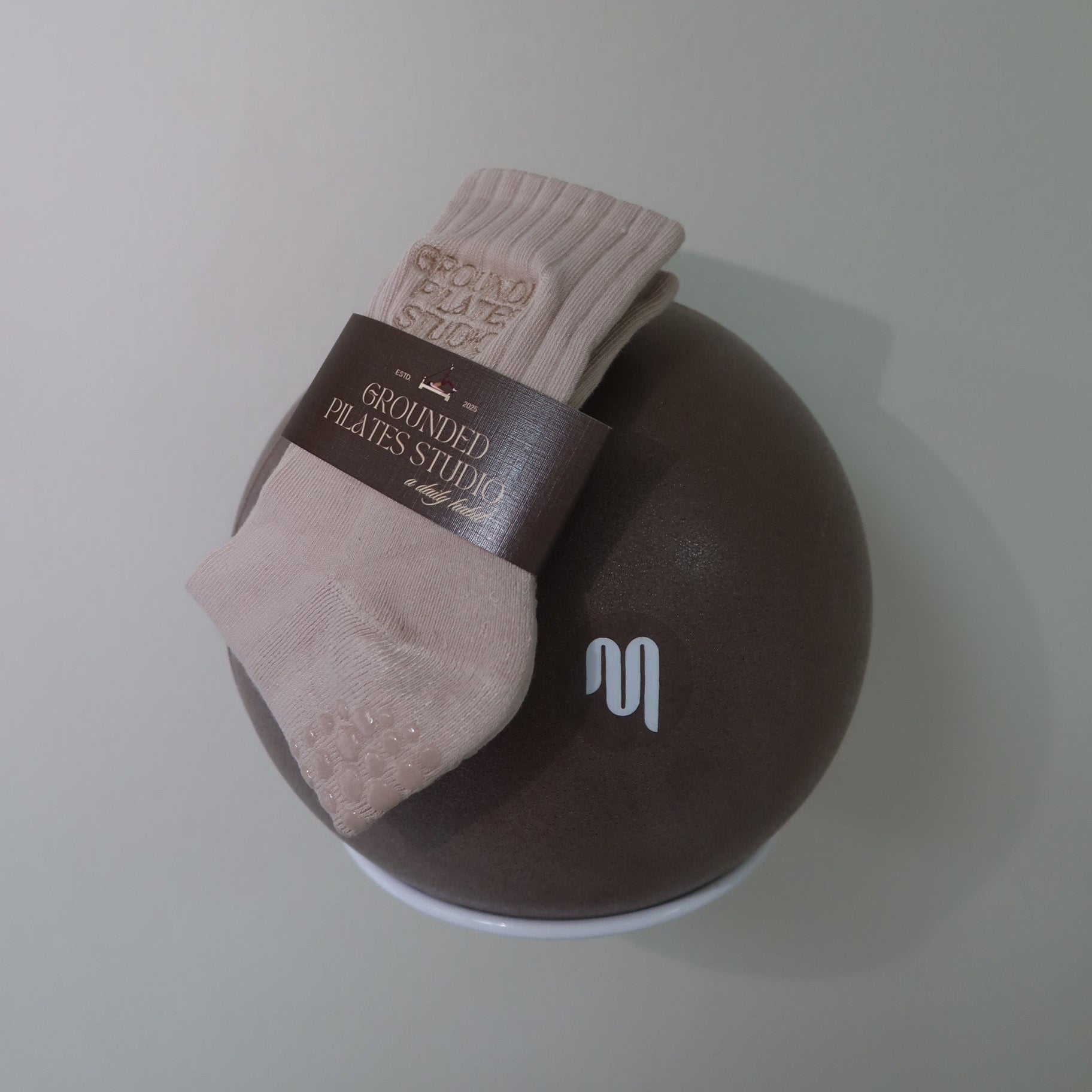 Grounded Grip Socks - Beige ankle socks