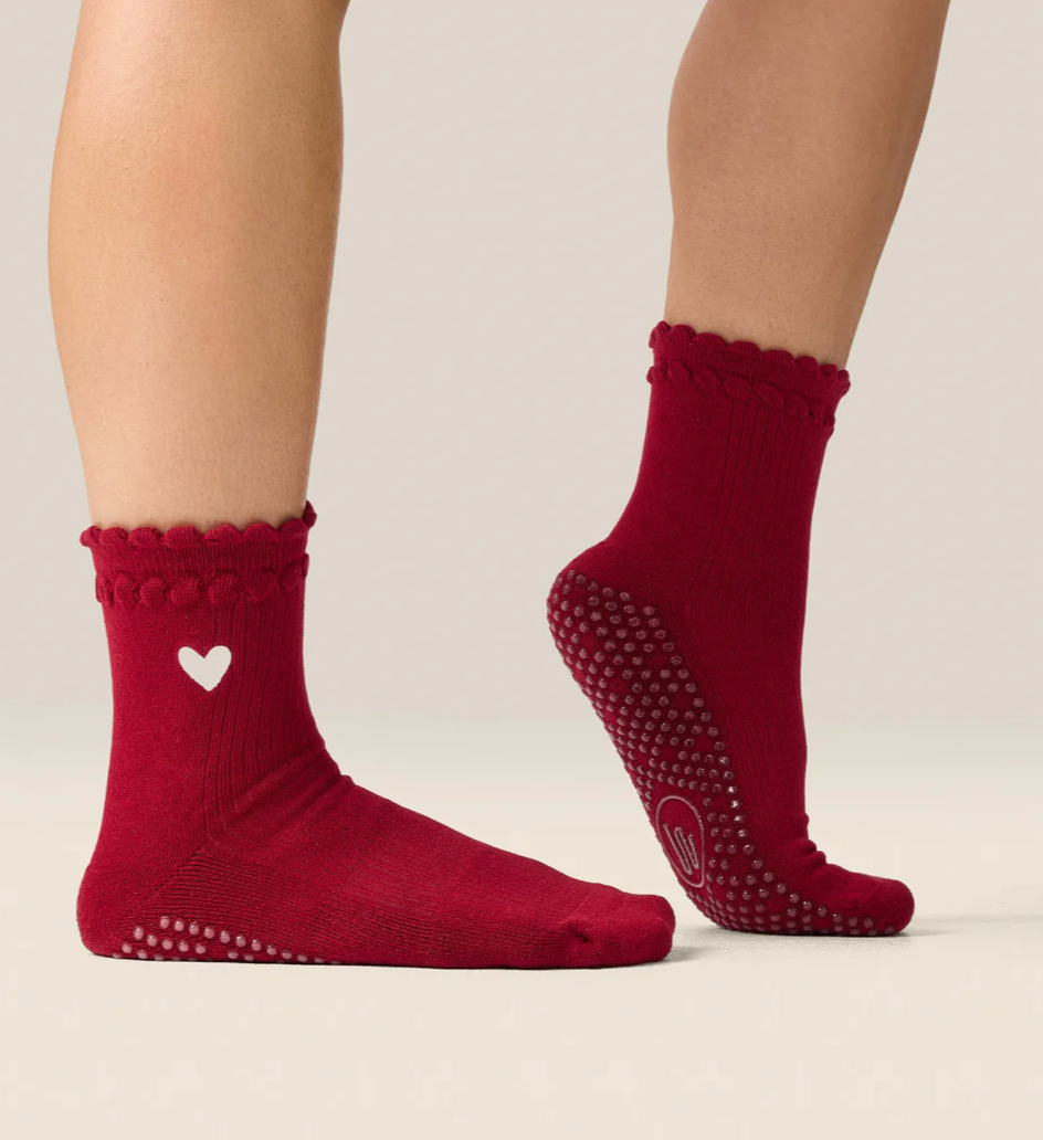 MoveActive Grip socks - Heart Ruffle Burgundy