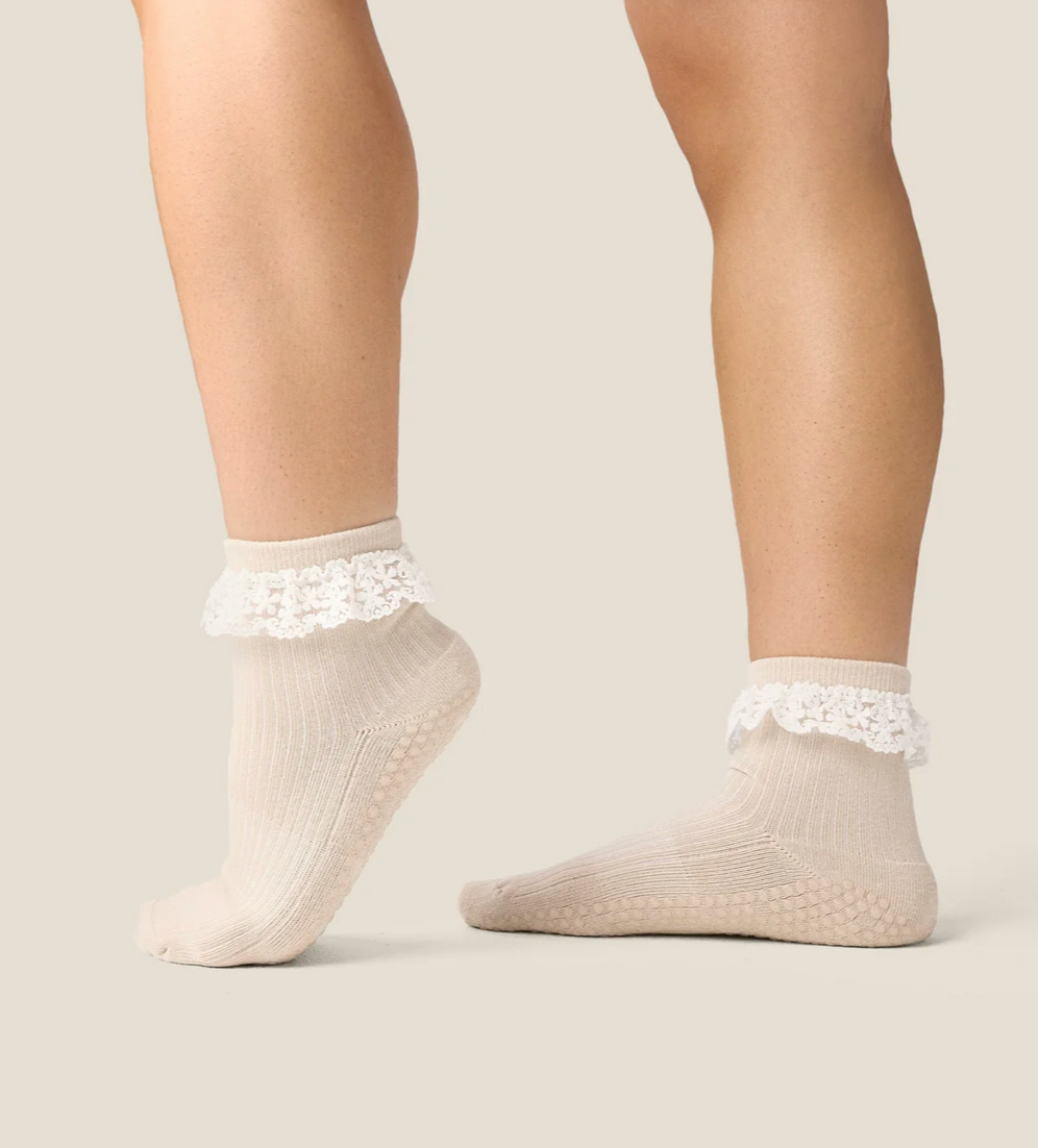 MoveActive Grip socks - Lovers lace quarter crew